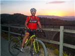 Mario Bou, ciclista de Guadassuar, realiz el reto solidario 
