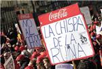 Concentracin de UGT en Alzira contra del ERE de Coca-Cola Espaa