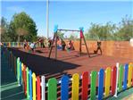 La urbanizacin Caapar de Turs ya cuenta con su parque infantil