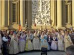 A una emotiva ofrenda a la Virgen en Zaragoza le siguen una exhibicin de bailes y concurso de paellas
