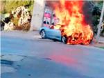 Alarma en la pujada del Far de Cullera com a conseqncia de l'aparats incendi d'un Ferrari