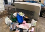 Carcaixent sanciona amb 500 euros cadascun a dos infractors per l'aband de trastos vells