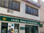 Dos atracadores logran un botn de 140.000 euros en un banco de Albalat de la Ribera