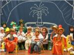 El centro infantil La Trilladora de Turs celebra el festival de Navidad