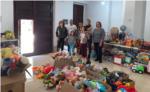El Grup Creant Illusions de Carcaixent treballa per a portar regals als xiquets necessitats de la Ribera