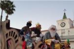 Els menuts de Tous donaren la benvinguda a Ses Majestats els Reis dOrient a l'Avinguda Constituci