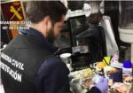 La Guardia Civil detiene a dos personas por trfico de drogas en la localidad de Carcaixent