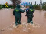 La Guardia Civil rescata a una familia atrapada en su casa inundada de Poliny
