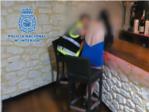 La Polica Nacional detiene a 23 personas por explotar sexualmente a mujeres en clubes de alterne