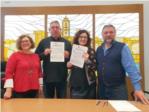L'Ajuntament de Carlet i Escola Valenciana signen el conveni per a l'organitzaci de la 34 Trobada