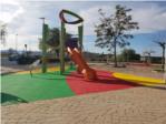 LAjuntament de Carlet renova els paviments dels parcs infantils