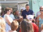 L'alcalde de Cullera encapala la protesta davant el consultori del Far
