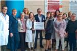 L'Hospital d'Alzira rep una donaci de l'Associaci de el Cncer d'Algemesi destinada a investigaci oncolgica