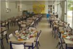 Nou de cada 10 menjadors escolars ja serveix mens especials per motius de salut i raons culturals o religioses