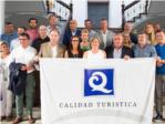 Pilar Moncho entrega las banderas Q de Calidad Turstica a las playas de El Perell y Cullera