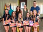 Sis gimnastes del CEGA Almussafes reben l'homenatge de l'Ajuntament