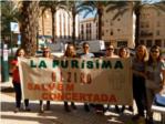 Un grupo de madres del Colegio La Pursima de Alzira recoge cerca de 700 firmas por la libertad de educacin