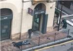 VDEO | Un guardia civil herido por disparo en un atraco con rehenes en Cangas de Ons
