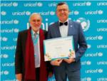 UNICEF lliura el distintiu Ciutat Amiga de la Infncia al municipi d'Almussafes