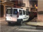 Vehicles de lAjuntament dAlginet apareixen dia rere dia mal aparcats