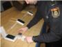 Siete detenidos por vender telefonos falsificados de alta gama en el mercadillo de Corbera