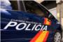 La Polica Nacional detiene a dos hermanos en un pub de Alzira por un presunto delito de lesiones
