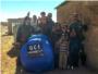 Bomberos en Accin instala depsitos de agua potable y construye sanitarios en campos de refugiados del Shara
