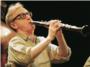 Woody Allen detrs de un clarinete