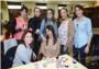 200 mujeres aprenden a decorar magdalenas con fondant en Carlet