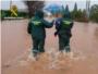 La Guardia Civil rescata a una familia atrapada en su casa inundada de Poliny
