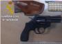 La Gurdia Civil det a un home a Fortaleny per tinena illcita d'armes i possessi de drogues