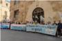  Xquer Viu davant el Palau de la Generalitat per posar de manifest la fragilitat de les nostres masses daigua
