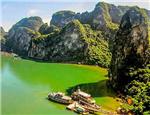 La bahía de Ha Long, una de las siete maravillas naturales del mundo