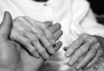 El Gobierno extingue la cotizacin de 145.000 cuidadoras de ancianos