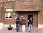La Guardia Civil detiene a un huido de la justicia britnica que se ocultaba en Turs