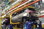 Ford Almussafes producir cien vehculos ms diarios en el primer semestre de 2014