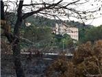 Alarma ayer por la tarde en Alzira por un incendio junto al hospital y el monasterio de Aigües Vives