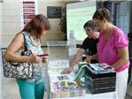 La Ribera contra el Alzheimer instala mesas informativas en el Hospital y varios municipios de la comarca