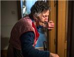 Desahucian a una anciana de 85 años que había avalado con su casa un préstamo de su hijo (Vídeo)