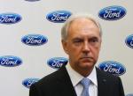El vicepresidente mundial de Ford, John Fleming, visita la planta de Almussafes