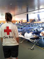 Siete voluntarios, un coordinador y una ambulancia de Cruz Roja Alzira se trasladaron el domingo al incendio de Chulilla