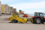Sueca inicia la campanya de neteja de les seues platges