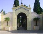 UGT celebra el 1 de Mayo con un homenaje en el cementerio de Alzira