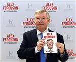 John Carlin: Ferguson es un caballero por ttulo honorfico, pero no por categora humana