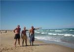 Dos bañistas y un camarero salvan a una pareja en la playa nudista de Cullera