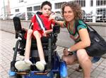 El Consell rectifica y da al nio discapacitado de Sueca un educador a jornada completa