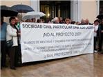  Vecinos de Los Lagos de Alginet irán a Europa cuando se agote la vía judicial española