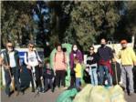 Algemesí es suma un any més a la campanya de voluntariat ambiental Mans al riu