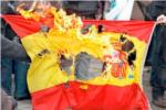 Dimitix un regidor de Cullera implicat en la crema de dos banderes d'Espanya a Sueca