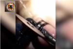 El Bombers del Consorci Provincial actuen a Alzira per a tallar un anell en un dit a una adolescent